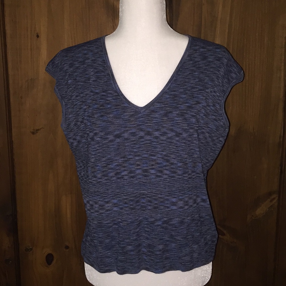 Bandolino short sleeve top.